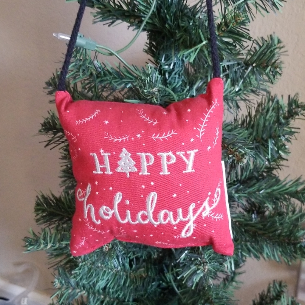 Happy Holidays pillow.